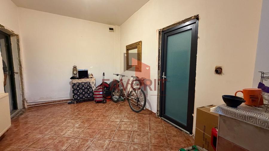 Casa in Timisoara | 3 camere | Curte comuna | Intrare separata |