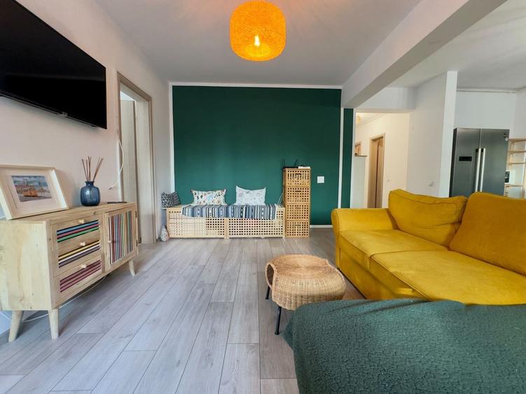 3 camere Semidecomandat | 2 bai | Parcare | Mobilat Utilat | Terasa