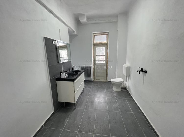 Birou Firma - Vila S+P+E - Str. Toamnei / Bd. Dacia - 17