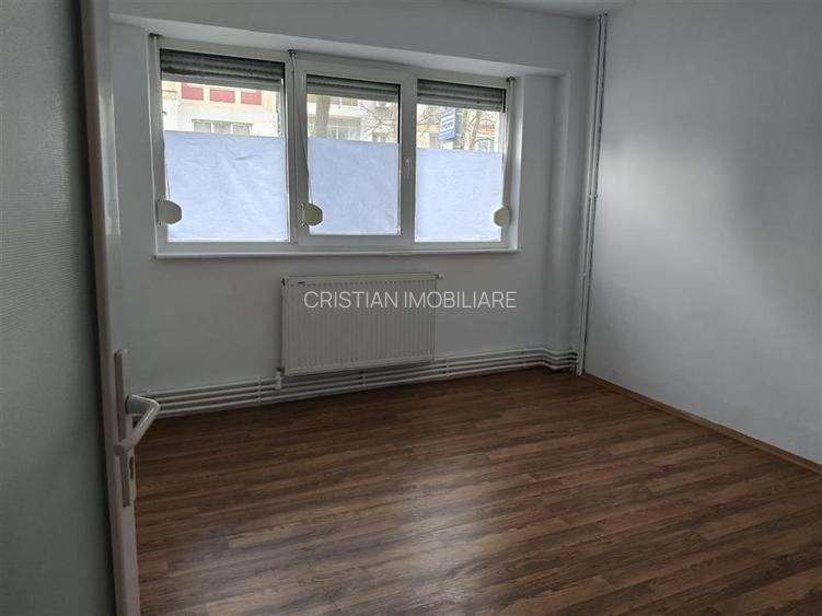 Ap. 2 cam Vidin, conf 1, decomandat, renovat, Liber - 2