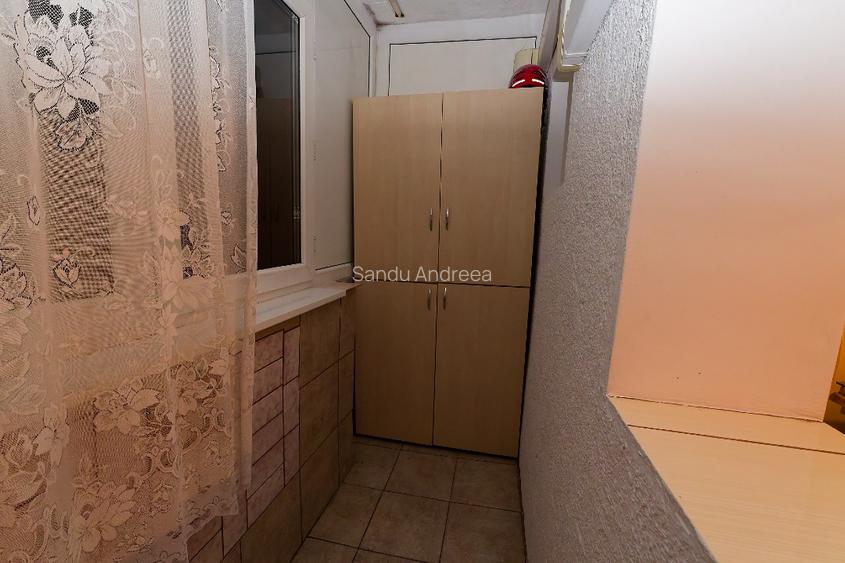 Inchiriez ap. 2 camere etaj 3/4 - 6