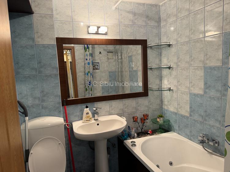 ap 4 camere mansarda spatios cedonia  doua baii - 5