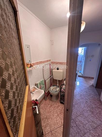 De vanzare apartament 3 camere 2 bai zona Crangasi - 10