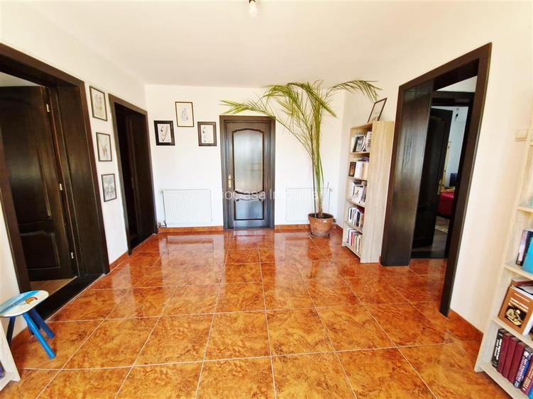 CASA P +E , 5 camere -Cosoveni - 11