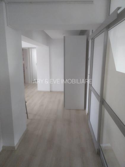 For Rent: Premium 4-Room Apartment | Unirii Square | Panoramic ViewWe - 23