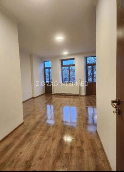 Piata Ovidiu - Centrul Vechi, spatiu IDEAL BIROURI, renovat 2025 - 2