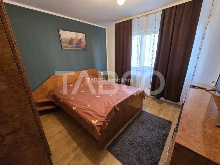 Apartament decomandat 3 camere balcon pivnita lift Vasile Aaron Sibiu - 16