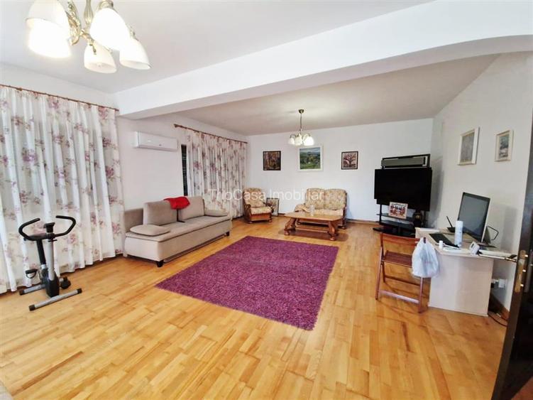 CASA P +E , 5 camere -Cosoveni - 5