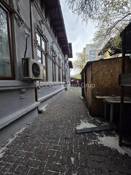 Zona Parcul Carol-Primaria sect. 5 Sp 151 mp curte 300 mp - 18