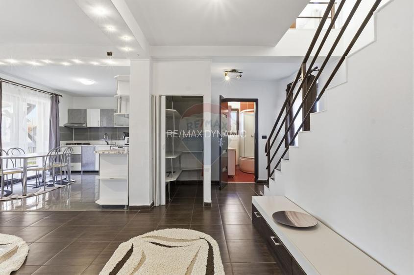 Casă cu 5 camere de inchiriat in Sofronea,Arad - 10