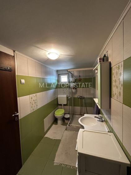 Casa 8 Camere Cu Teren 1500mp In Cermei - 22