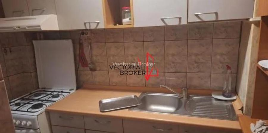 Garsoniera, et.2, 31mp, renovata, mobilata, bl.1981,Basarabia- Diham - 2