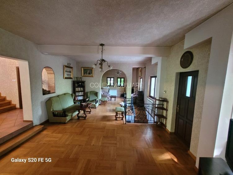 VILA D+P+E+M DE VANZARE IN SINAIA - 5