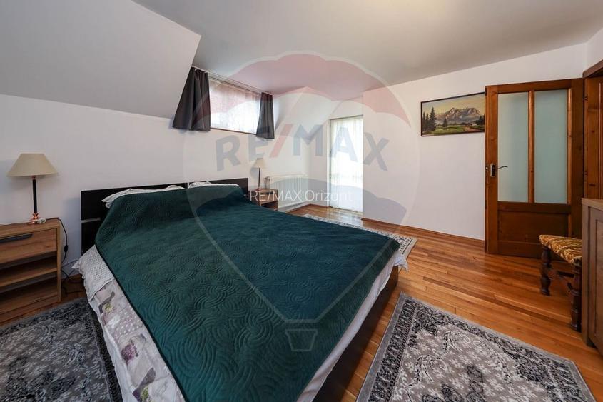 Vilă cu 8 camere de vânzare si spatiu comercial - 32