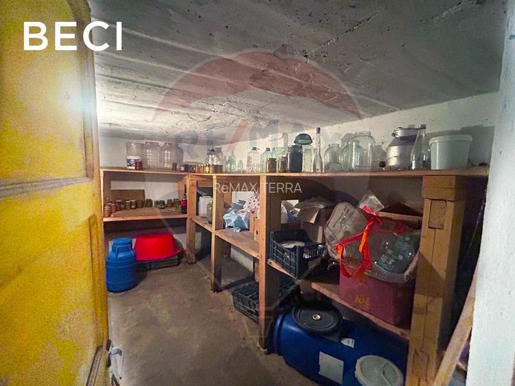 Casă din caramida cu 4 camere de vânzare in Bucumi MM langa DN - 17