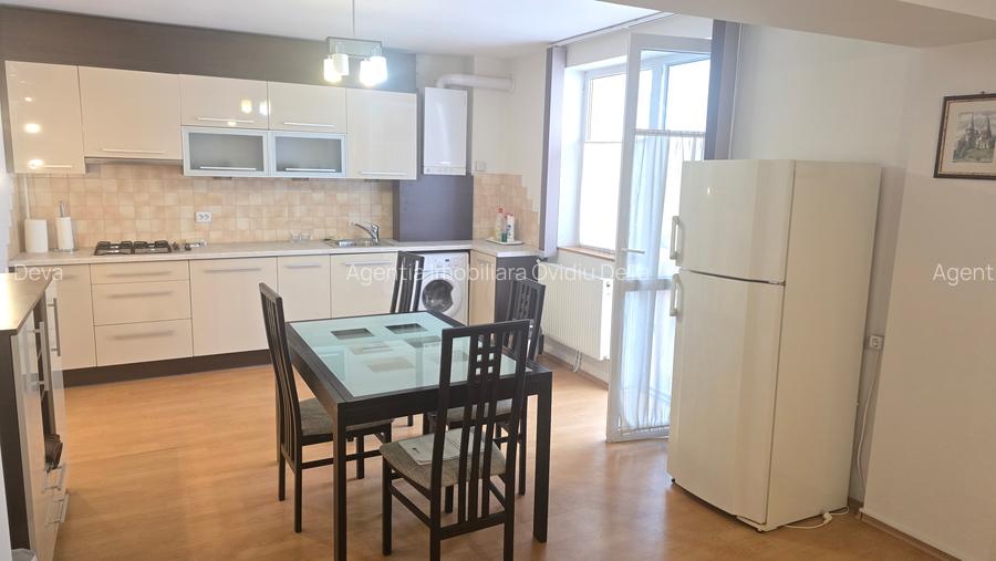 Vand apartament 2 camere, zona ultracentrala (Ulpia), etaj 5, mobilat - 2