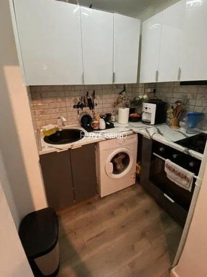 Garso (bloc 1986 reabilitat) Titan - 14 min. metrou Titan / Costin G. - 2