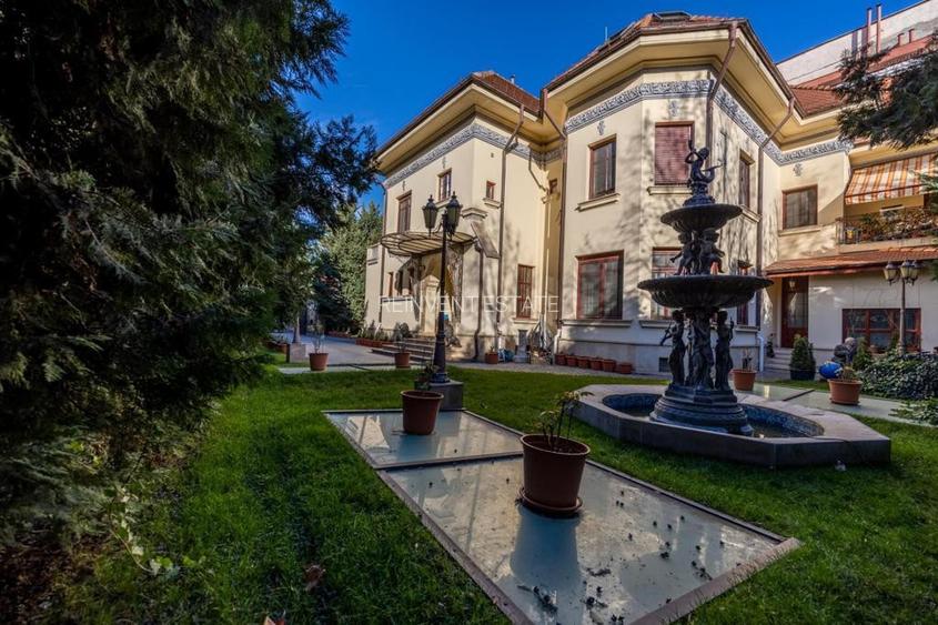 De Vanzare! Vila Exclusivista in zona Unirii - 2