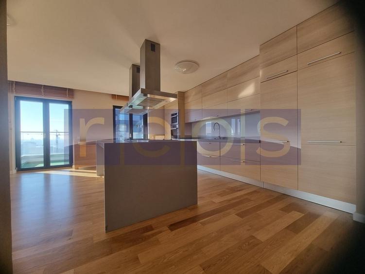 Vanzare penthouse cu view spectaculos in Complex Upground - 22