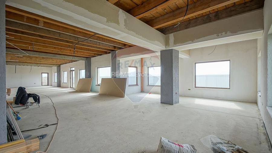 Comision 0%-Cladire versatila 14 camere-Multiple utilizari - 11