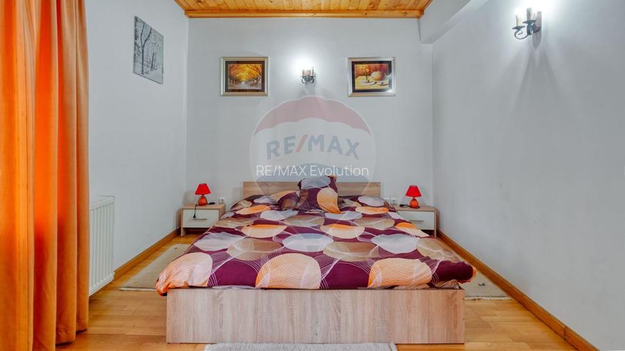 Vilă de vânzare în Predeal – vedere panoramică către pârtia de schi - 10