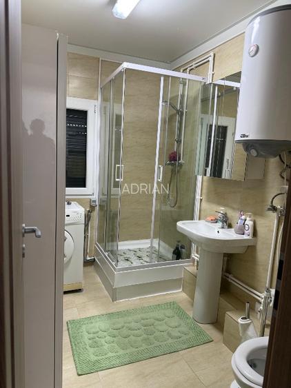 Vand Casa Cu Acces La Lac  - 12