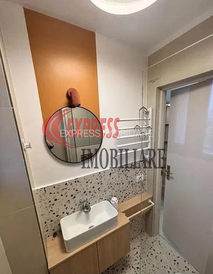 Unirii, Piata Alba iulia, Prof Moise Nicoara - 5