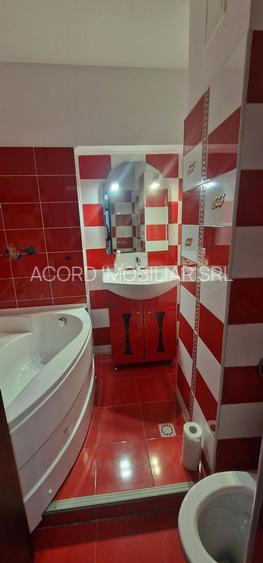 Doua camere comfort maxim, zona Trocadero. - 9
