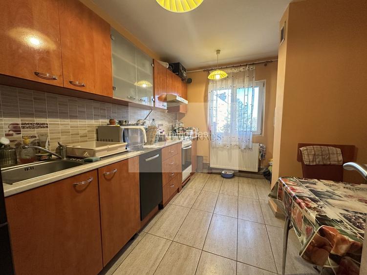 3 camere decomandate/2 băi/Etaj intermediar - 5