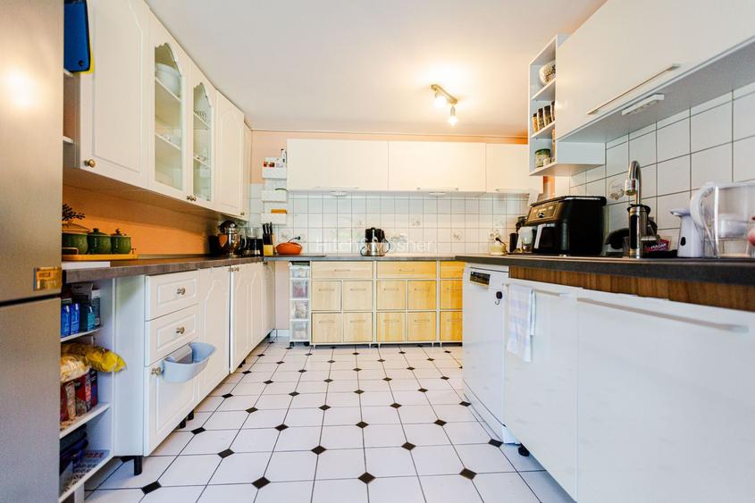 Proprietate cu potențial – casă spațioasă + teren generos - Comision 0% - 11