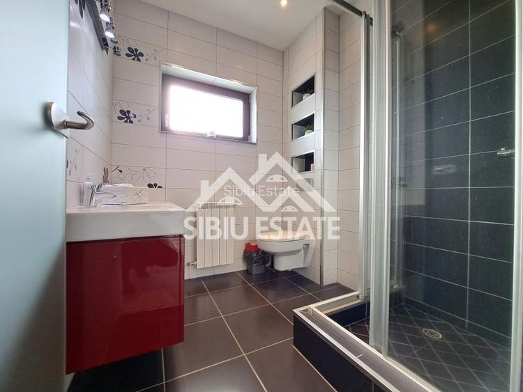 Casa Sibiu, terase panoramice, garaje, teren mare, Sura Mica - 9