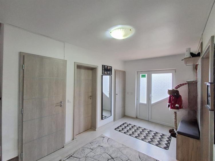 Vila de vanzare centru Valea Lupului