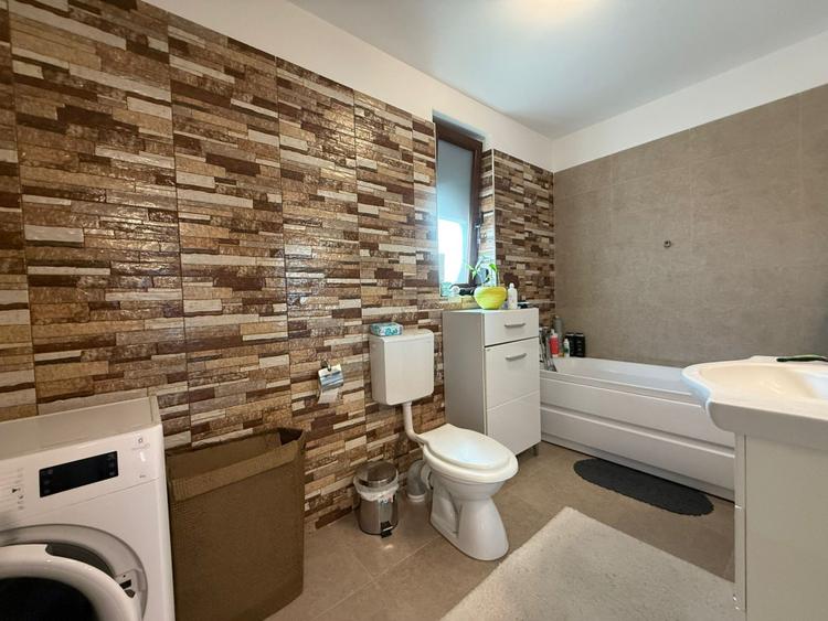 Duplex cu 5 camere, 257mp teren, 127 mp utili - Giroc