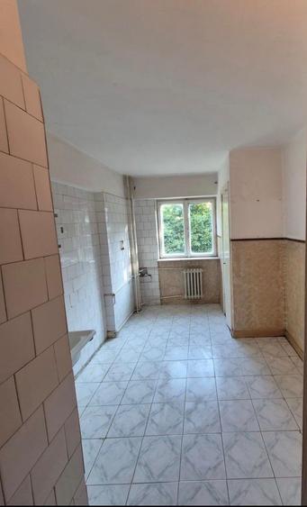 Apartament 2 camere foarte spatios cu 2 balcoane