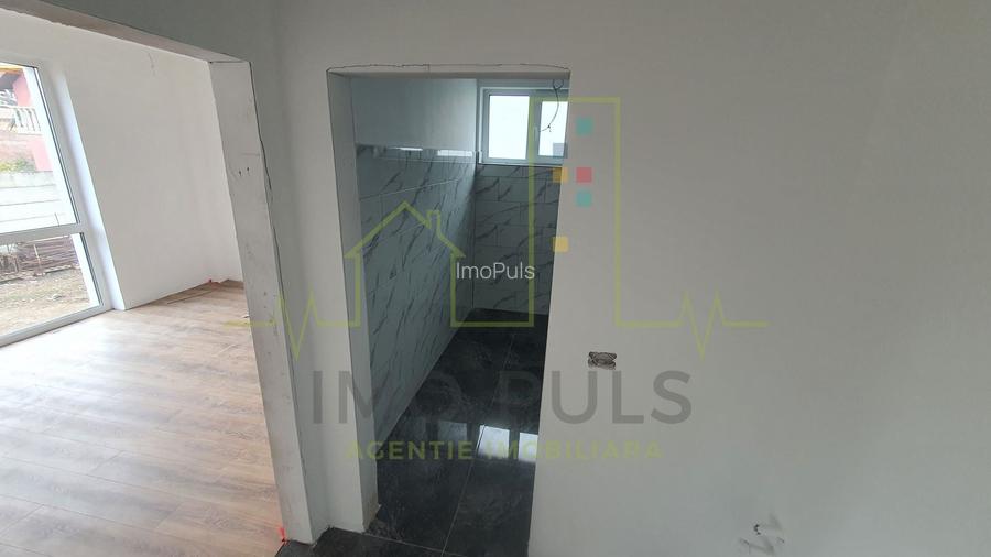 Nou. Lipovei. Decomandat. Bucatarie separata. Terasa + Balcon. Etaj 1. - 5