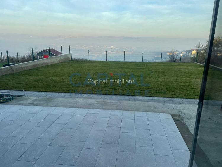 Casa superba la cheie, panouri fotovoltaice, central Dezmir - 14