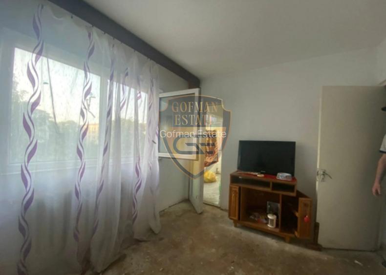 4 camere, Inel 2, etaj 3 / 4, decomandat, balcon 3.7 mp, gaze la usa, 69.2 mp - 2