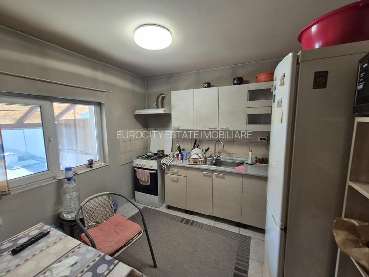 Chiajna - str Eroului, vanzare 2 corpuri de casa - 19