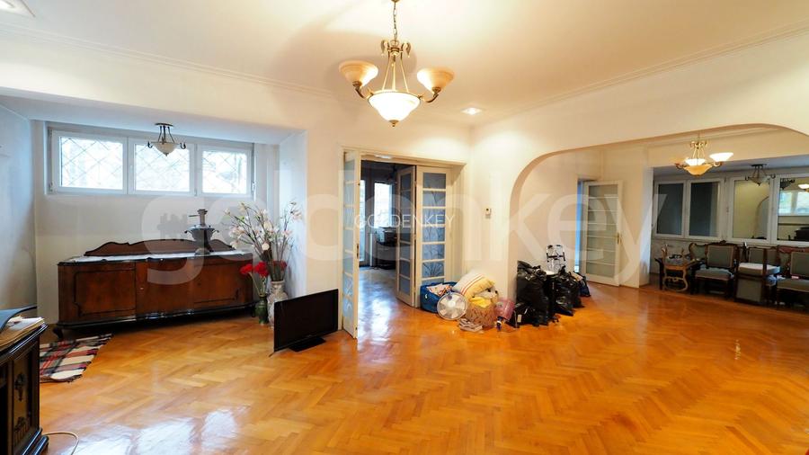 Vila impozanta D+P+1 | 10 camere, 6 bai | 500mpc - 2