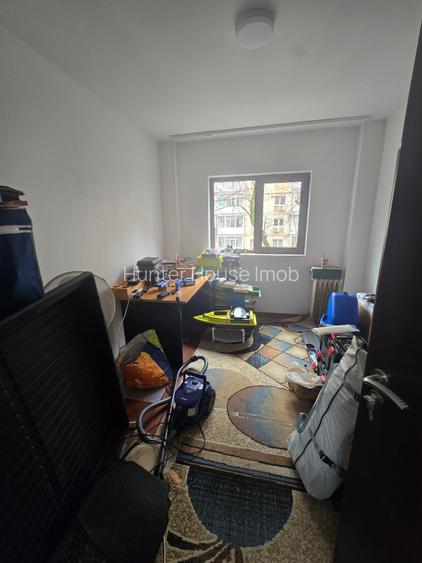 Apartament 3 camere, 2 băi cu geam, aproape de metrou Gorjului. Bloc din 1981 - 11