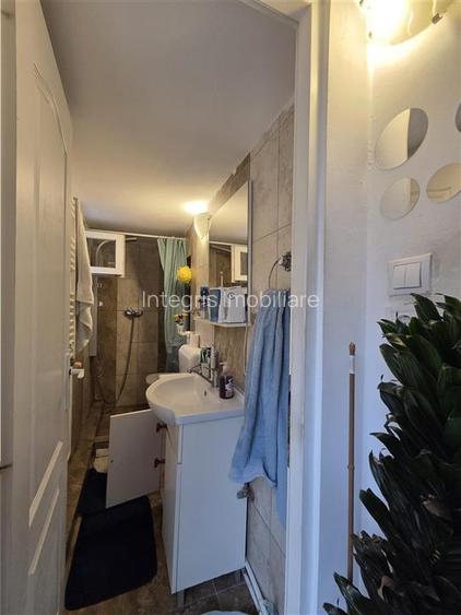 Integris Casa cu 5 camere,curte individuala,Str Gradinarilor,Oradea - 5