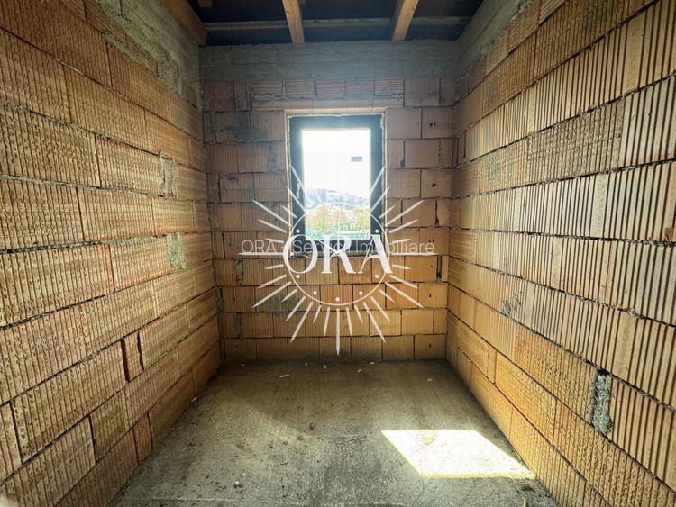 CASĂ INDIVIDUALĂ SEMIFINISATA DE VÂNZARE ÎN DEZMIR - 4 CAMERE - 500 MP GRĂDINA - 8