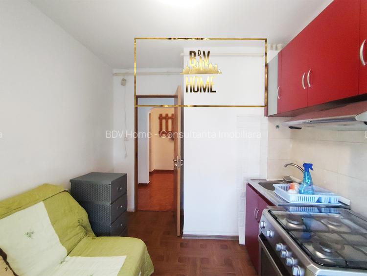 Garsoniera spatioasa, decomandata, Dezrobirii - 8