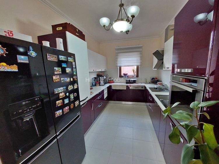 Casa individuala la cheie, garaj, curte 452mp, zona Parcului Sportiv - 2