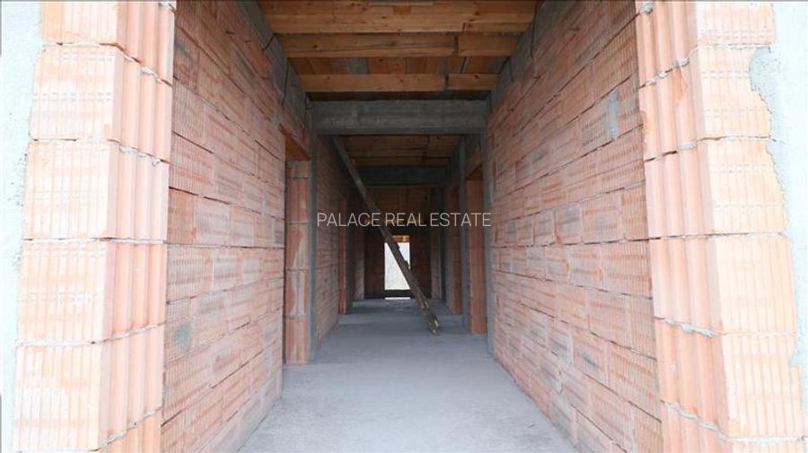 Casa cu 8 camere, 900 mp teren, la rosu in Rediu - 12