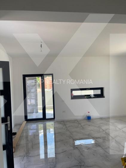 Case parter cu 4 camere în Budeasa – confort modern în mijlocul naturi - 15