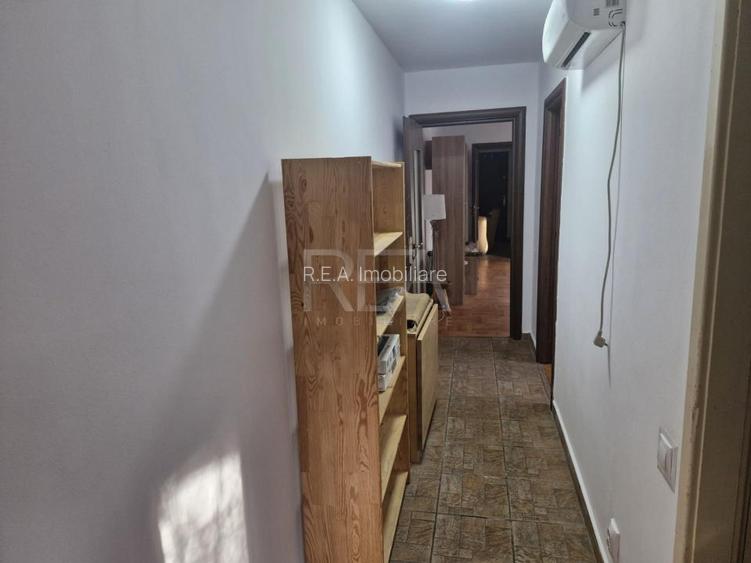 3 camere Titan, centrala, inst. schimb., an 1969, metrou, 68 mp - 5