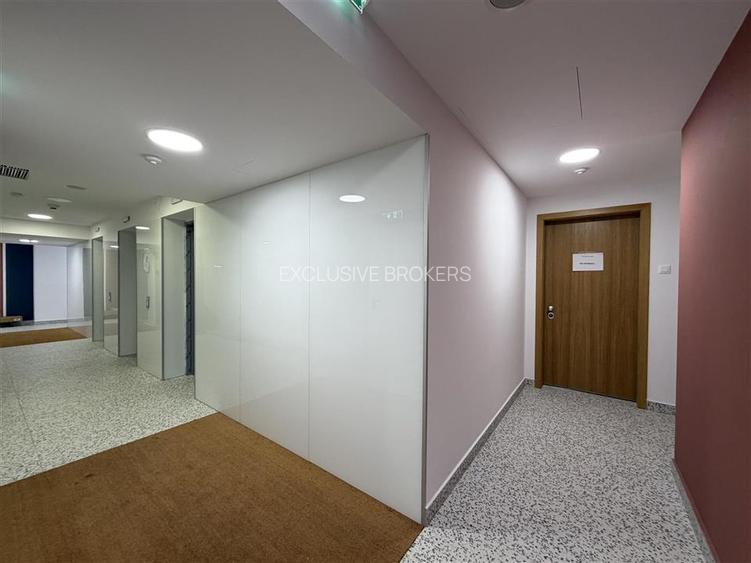 2 CAMERE UPSITE MOBILAT  PARCARE SI BOXA - 14