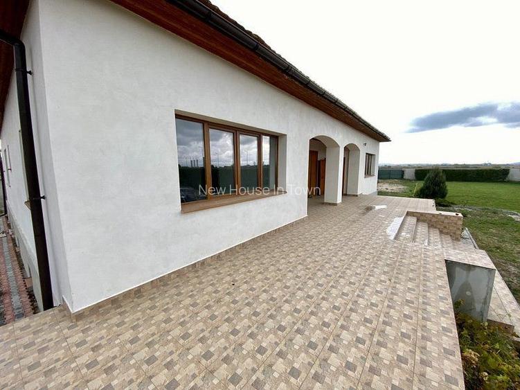 Domeniu de 9000 mp - Ideal pentru Dezvoltare Imobiliară sau Business de Lux! - 9