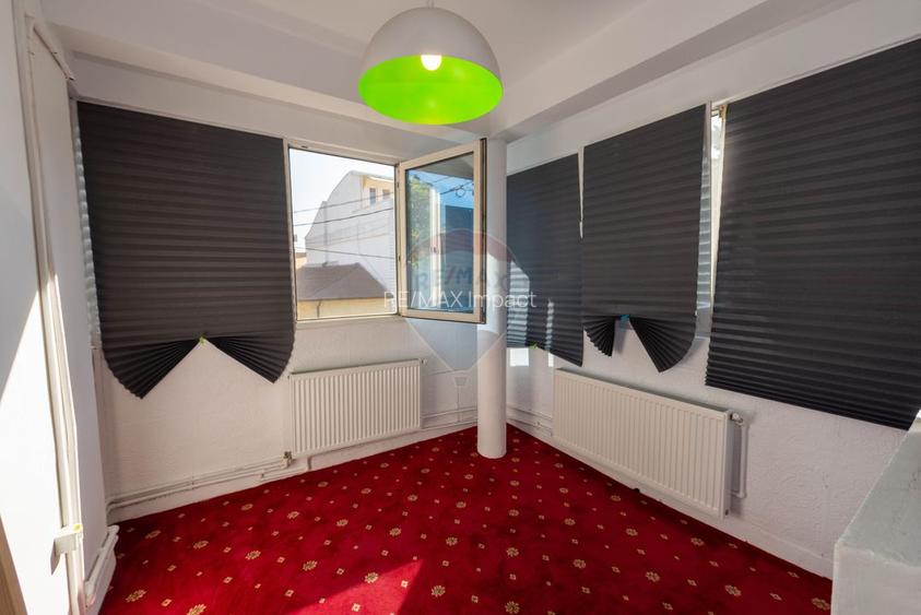 Casa / Vila cu 3 camere de inchiriat strada Pargarilor Stefan cel Mare - 13